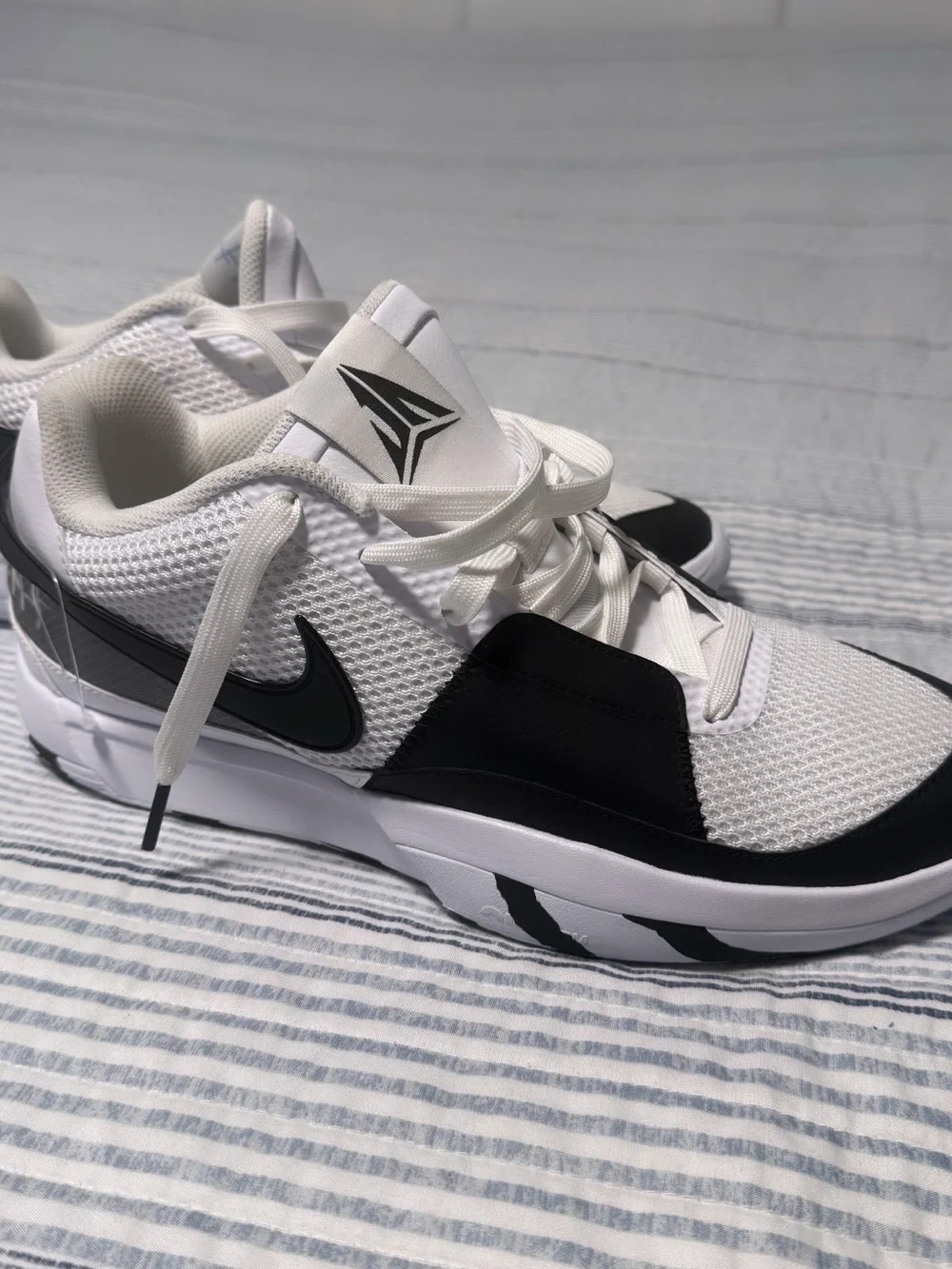 Nike JA 1 Men - White/Black-white **NEW**